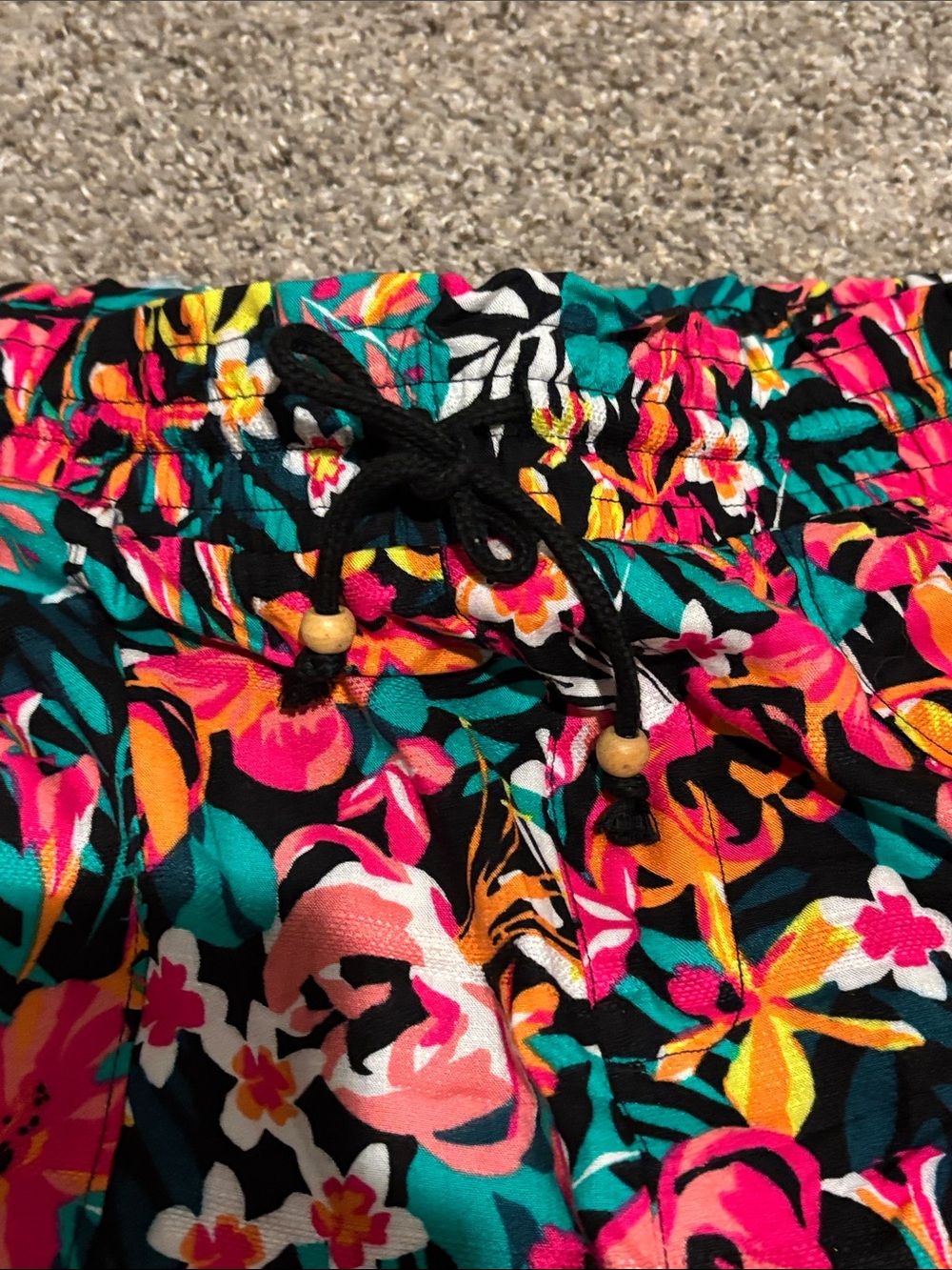 Hurley Women’s Floral Tie-Waist flowy Shorts - perfect for summer! NWT! - Picture 6 of 10